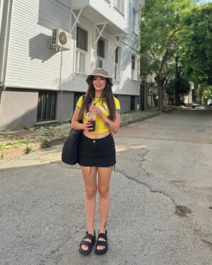 Buse Meral Instagram - 🔆💛