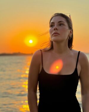 Buse Sinem İren Instagram - Yine şahane bir gün batımı yaşandı 🫠