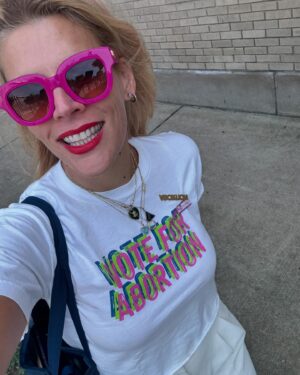 Busy Philipps Instagram - impossible for me to find the words right now for the past few days- it’s going to have to be an entire podcast episode but until then i do have one: 
 🇺🇸VOTE!!!🇺🇸
@kamalahq @kamalaharris  @timwalz @gewhitmer @harrisonjaime @thecreativecoalition @themeteor @emergeamerica @azdemparty @demconvention 🇺🇸