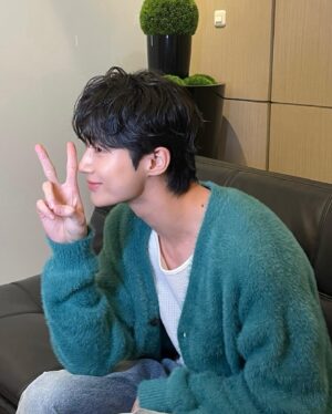 Byeon Woo-seok Instagram - 🙂