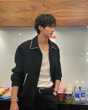 Byeon Woo-seok Instagram - 🙂