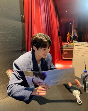 Byeon Woo-seok Instagram - 😶