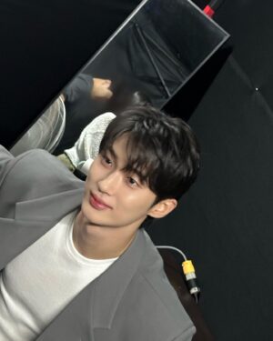 Byeon Woo-seok Instagram - ☺️