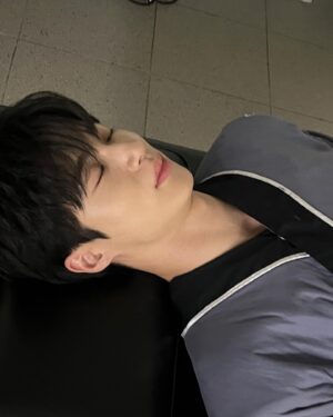 Byeon Woo-seok Instagram - 😶