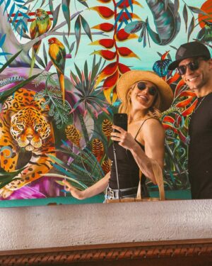 Caity Lotz Instagram - Colombia is calling! 🇨🇴 oh and the rainy season can indeed be quite rainy 🤣