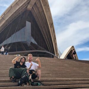 Cameron Cole Instagram - Sending greetings from the Aussie tour to all brothers and sisters here.
Took some time to check out some touristy stuff in Sydney. On my way to Brisbane now. See you Queensland lot in the valley on Saturday! Let's see what you got🤟