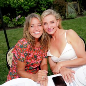 Cameron Diaz Instagram - We celebrated four years of Avaline in the Hamptons with a few of our close friends, and what a wonderful evening it was.✨ We sipped on wine, and enjoyed a candlelit dinner together– all while the sun went down.

Thank you to everyone who came to celebrate with us. It’s been a magical 4 years, cheers to many more! 🥂