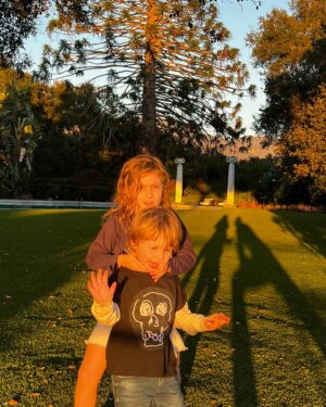 Cameron Douglas Instagram - Happy Thanksgiving Happy Holidays 🦋 So much to be grateful for! 
#Peace and #Love
