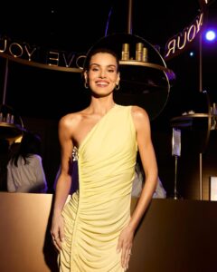 Actress Camila Queiroz HD Instagram Photos and Wallpapers August 2024