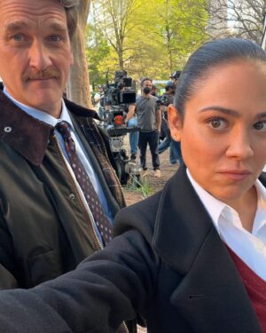 Camille Guaty Instagram - Some #bts shenanigans, from Harold and the purple crayon 

#setlife #haroldandthepurplecrayon #bts