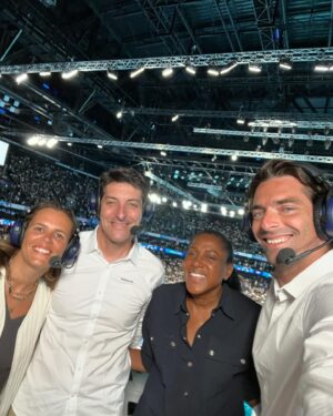 Camille Lacourt Instagram - Merci pour cette semaine hors de temps!
Elle restera gravé à vie.

#merci @francetvsport pour votre confiance