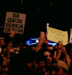 Can Bonomo Instagram - Ankaraaaaaaa🫵🏻🥰 Harikaydınız. Teşekkür ederiz. Açmayın arayı. 📷: @beeeeeeegum

31 Temmuz Şile Belediyesi
10 Ağustos Nevşehir Kültür Yolu
16 Ağustos İstanbul Bomontiada
21 Ağustos Foça What A Fest
31 Ağustos İstanbul Büyükada Main Fest