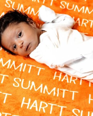 Candace Parker Instagram - Hartt Summitt Petrakov Parker❤️ May 21, 2024 Our Starting lineup is complete. We are so in love and grateful for our little brother. Zone defense is ummm interesting, but we are managing. Goose is ummm adjusting 🤣 but he's doing better with his role as a vet🤣😂😂😂 (Mama is a rockstar and we love her soooo much) Thank you @aprilbellephotos for always capturing our fam!