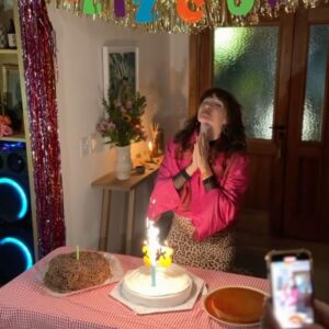 Candela Vetrano Instagram - 33 💖🎊🫶🏻
Gracias por todos los mensajes de amor.
Estoy rodeada del mejor grupo humano del universo, cadauno es una parte de mi :D (L)