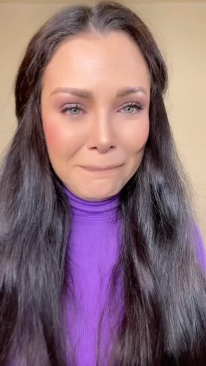 Candy Montesinos Instagram - Solo necesitamos un poquito de atención y amor… No encontré el original para los créditos 😔