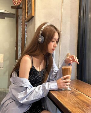 Candy Wong Instagram - .
🍀☀️🌧️🌿🛵🎵