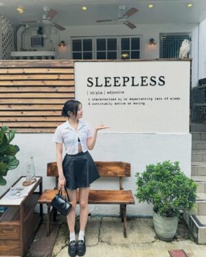 Candy Wong Ka Ching Instagram - 🤍SLEEPLESS mood 🖤

📸: @sofieechung