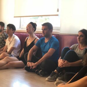 Cantuğ Turay Instagram - Güzel bir ders sonrası...🙏
#ritüelsanatmerkezi#ekip#tiyatro#oyunculuk#yazdönemi#kurs
@ritüelsanatmerkezi@tiyatrokafe@tiyatromasal