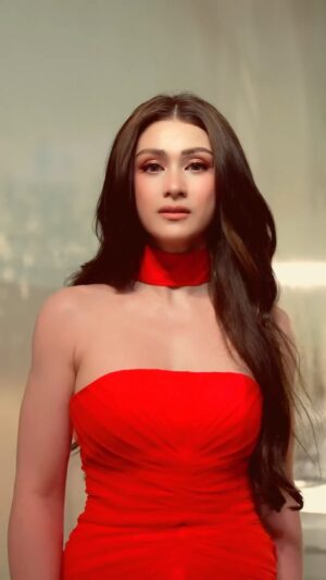 Carla Abellana Instagram - Let’s do this ❣️

#WidowsWar 

Makeup • @carissacielomedved
Hair • @kiel.hair 
Videography • @philip.viktor @remjo.debil
Accessories • @jacatel 
Styling • @iamsieglinde @styledbyiamsieglinde 
Dress • @erikcastelo