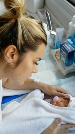 Carla Moreau Instagram - LUI   MOI   ELLE = FORCE 🤍