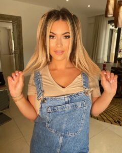 Actress Carla Moreau HD Instagram Photos and Wallpapers August 2024