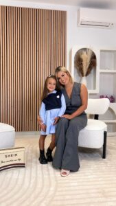 Actress Carla Moreau HD Photos and Wallpapers December 2024