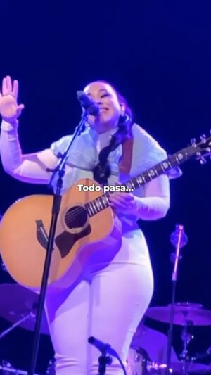 Carla Morrison Instagram - No hay que tener miedo a querer ser mejores personas con nosotros mismos💖 #TodoPasa