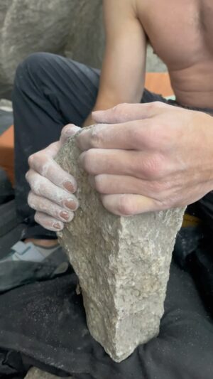 Carlo Traversi Instagram - Smarmy conditions? Try this little bouldering tip from BD Athlete @carlodenali. Find a rock in the shade and give it a good squeeze between burns. 🪨👌