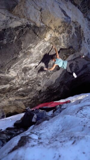 Carlo Traversi Instagram - Back in Colorado for a quick trip has me reminiscing on days past in Upper Upper Chaos.  Flying Piñata V12 is one of my favorites with this unique dyno to a mailbox slot above an ever disappearing bank of snow.  After the recent rock slide in the canyon this past summer, it seems this problem is possibly buried forever 🙁, but I will always have the memory of finally latching that slot, solo, high up in the canyon, in a tiny bubble of light amidst the night.  #bouldering @blackdiamond @theboulderfield @frictionlabs @blackdiamond_climb