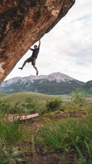 Carlo Traversi Instagram - Shuhari V13, Skyland Boulders.  Tried this one a few years back and got close but the summer heat won.  Made a quick stop this past trip before driving back home to CA and managed to finish it off.  Even though it was still really warm, I got lucky with some late afternoon cloud cover.  Wonderful climb in a beautiful location above Crested Butte.  @blackdiamond @blackdiamond_climb @theboulderfield @frictionlabs #bouldering