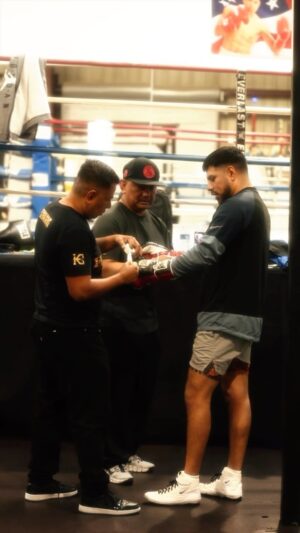 Carlos Balderas Instagram - I Went From Pain To Riches, Though I Remain Malicious… Shoot ‘Em Up & Leave Them Laying In Some Strange Positions 🪖🪖🪖

June 7th | Chumash Casino | @360boxingpromotions 💫