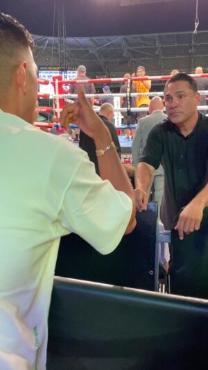 Carlos Balderas Instagram - Been Told @oscardelahoya if Ryan gets the job done tonight we want smoke next 🤝🏾💨💨💨💨💨 #DavisGarcia
