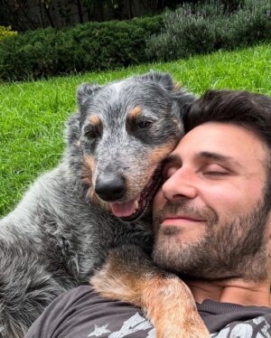 Carlos Ferro Instagram - 🥰.