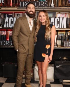 Actress Carly Pearce HD Instagram Photos and Wallpapers September 2024