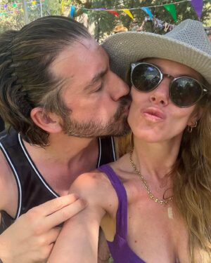 Carmen Ruiz Instagram - Por la Virgen de Atocha
Feliz vida Maricar @carmenruiz 🥂