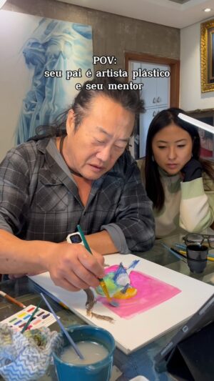 Carol Wang Instagram - Pov seu pai é artista plástico : 🫡👨🏻‍🎨🎨