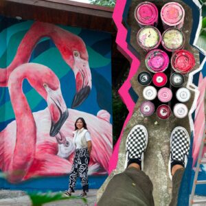 Carol Wang Instagram - Arte da família de Flamingos , eles nascem cinzinhas e ficam cor de rosa 💕🦩🥹🎨 e tem varios aqui no @zoosaopaulo 
.
.

#flamingo #mural #graffiti #pintura #desenho #artes