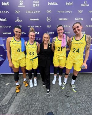 Caroline Buchanan Instagram - Paris 2024 Olympic Games 🇦🇺❤️‍🔥🎤

#paris2024 #paris #australia #olympicgames #olympics #channel9 #wwos 
@channel9