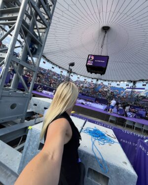 Caroline Buchanan Instagram - Paris 2024 Olympic Games 🇦🇺❤️‍🔥🎤

#paris2024 #paris #australia #olympicgames #olympics #channel9 #wwos 
@channel9