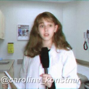 Caroline Grossman Instagram - One of my eyes is bigger than the other. Also this could have been better. #medicalquestions #webmd #michaeljackson