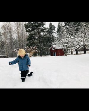 Caroline Winberg Instagram - This is 9!! Happy birthday my sweet hockey loving boy 🎁 I love you more than anything ❤️