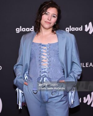 Casey McQuiston Instagram - thank you so much to everyone who voted RWRB as fan favorite at last night’s glaad awards!!!! it’s been such a week, i’m out of words —  but i do have a screenshot of my notes app acceptance speech. so grateful and so lucky. and now 500 naps.

styling: @dottttbass 
makeup: @cvsee 
hair: @daveydidmyhair
