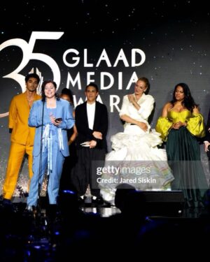 Casey McQuiston Instagram - thank you so much to everyone who voted RWRB as fan favorite at last night’s glaad awards!!!! it’s been such a week, i’m out of words —  but i do have a screenshot of my notes app acceptance speech. so grateful and so lucky. and now 500 naps.

styling: @dottttbass 
makeup: @cvsee 
hair: @daveydidmyhair