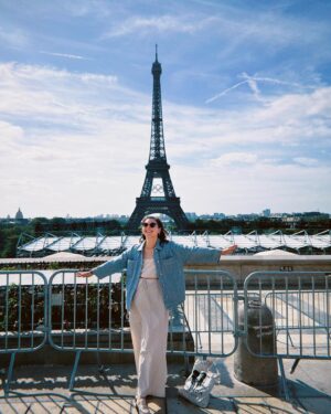 Casey McQuiston Instagram - part deux: 36 hours in paris with theo & kit & lots of museums & boeuf bourguignon & the carousel where they meet maxine for the pastry tour