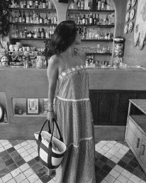 Cassandre Lapierre Instagram - Des pâtes & une robe vichy, je suis heureuse 🍝
Combien sur 10 pour cette robe ? 

publicité - produits offerts 

#ootd #outfitinspo #longdress #robelongue #oitfitoftheday #inspolook #dolcevita