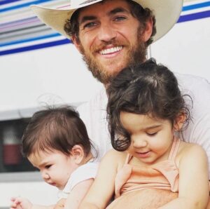 Cassie Ventura Instagram - There’s literally nothing like spending this life with my 3 best friends. I have to pinch myself everyday. I love you with the heart, to the moon & back for eternity 🫶🏽 Happy Birthday, Alex! You have my heart forever ♥️