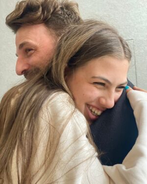 Cássio Reis Instagram - É infinito meu amor por você Pietra.

Você é um dos meus amores nessa vida.
Você é luz! 
Feliz aniversário 🎈 Feliz vida!
08/08 = 16