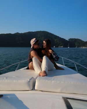 Catalina Vallejos Instagram - Finde hermoso con personas vitamina 🧡🫶