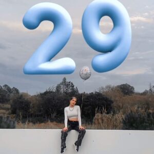 Catarina Filipe Instagram - Sou mesmo muito rica e não estou a falar de dinheiro 🩵

12/02/2024