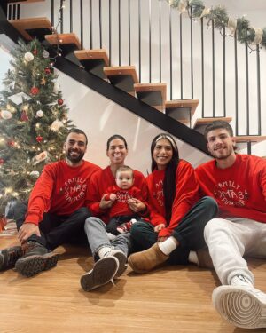 Catarina Filipe Instagram - Xmas Family Fun Club ❄️

2023 - O 1° Natal do nugget 🎄🎁✨